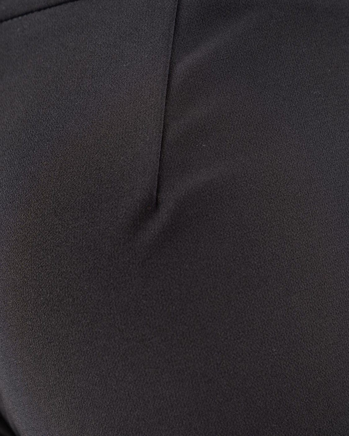 shop ELISABETTA FRANCHI  Pantalone: Elisabetta Franchi pantaloni in crêpe leggero.
Fodera in raso.
Etichetta con logo.
Zip invisibile sul fianco.
Vita bassa e piega stirata, hanno linea svasata con spacchi interni al fondo.
Composizione: 95%Poliestere 05%Elastane.
Fabbricato in Italia.. PA13357E2-110 number 2661236
